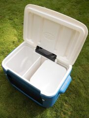 Coleman Poly-Lite Wheeled Mesh 50 QT Tekerlekli Soğutucu Buzluk 47.3 Lt